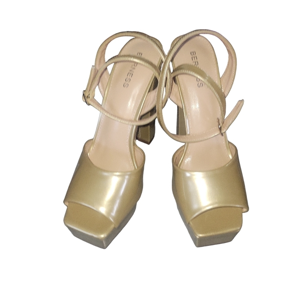 Berness Giselle Gold Patent 5" Platform Glossy Patent Women's Block Heels 8.5